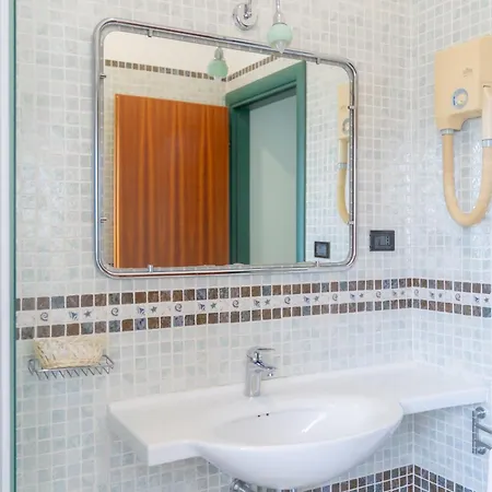 Giovanna Hotel 3*